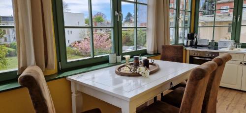 Χώρος καθιστικού στο Villa Flora