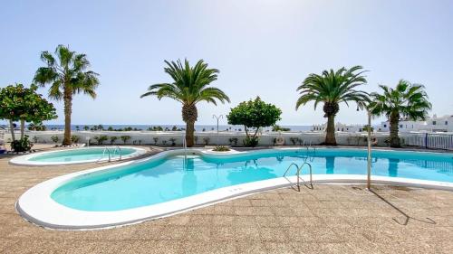 Mariposa - 1 Bedroom poolside apartment