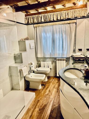 D.R.Rome Spanish Luxury Suites