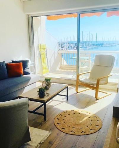 Duplex 2 bedrooms, harbor and sea view, center, wifi