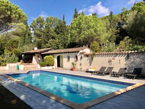 l'Exotica ,au cœur d'une pinède