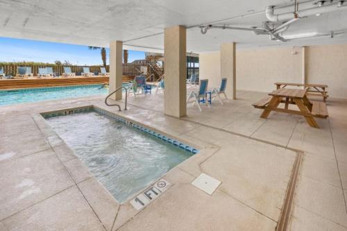 Beachfront Bliss 3BR Oceanfront Condo with Pool and Hot Tub photo 56