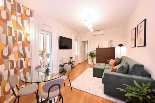 Monti luxury patio apartment