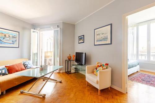 Pleasant central apartment with balcony