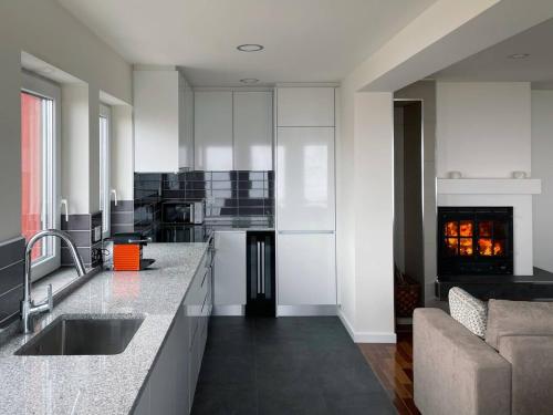 Køkken eller tekøkken på Fireplace 8 person at 1500 m in Serra da Estrela