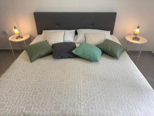 Room Maro
