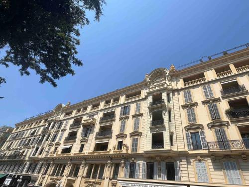 Beautiful studio with parking place Massena