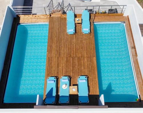 Villa Divinaの敷地内または近くにあるプール