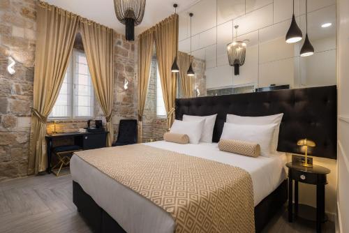 Luxury rooms GOLDEN PALACE CityCentre right next to Diocletian's Palace