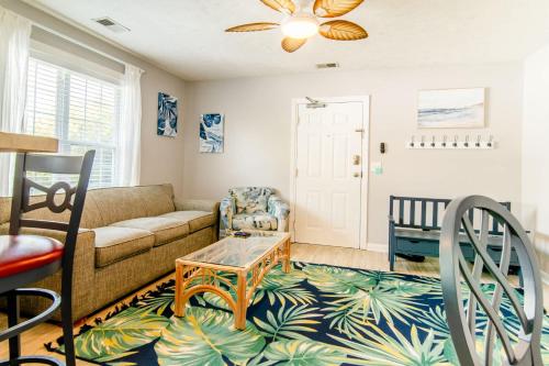 Blue Wave Retreat in Heart of Myrtle Beach photo 9