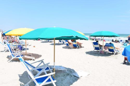 Blue Wave Retreat in Heart of Myrtle Beach photo 41
