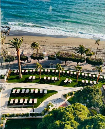 Apartamentos Torre de Marbella El Fuerte - Heart of Marbella, Steps from the Beach