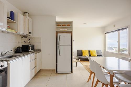 Η κουζίνα ή μικρή κουζίνα στο Gray Fox Apartments - Aljabas
