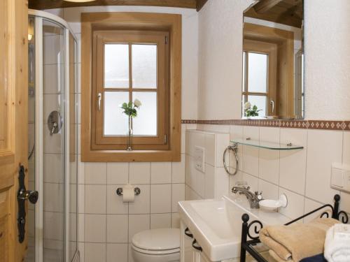 Cabin in Seefeld near Ski Slopes & Mountains photo 3