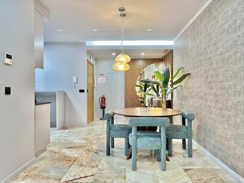 Bright apartment near Bolhao metro station