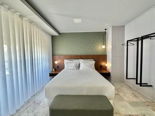 Bright apartment near Bolhao metro station