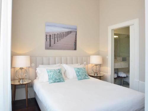 Spacious city apartment with modern amenities
