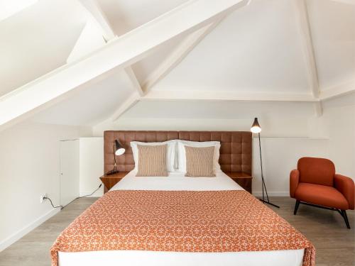 Spacious 4-Bedroom Apartment in Porto