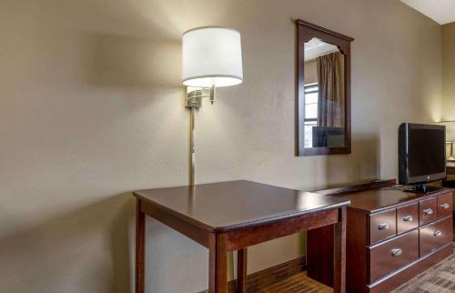 Телевизор и/или развлекательный центр в Extended Stay America Suites - Chicago - Midway