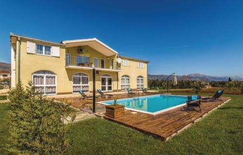 Family-friendly apartments with swimming pool Plano, Trogir - 24056