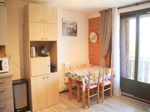 Apartment in Vonnes with Stunning Mountain Views