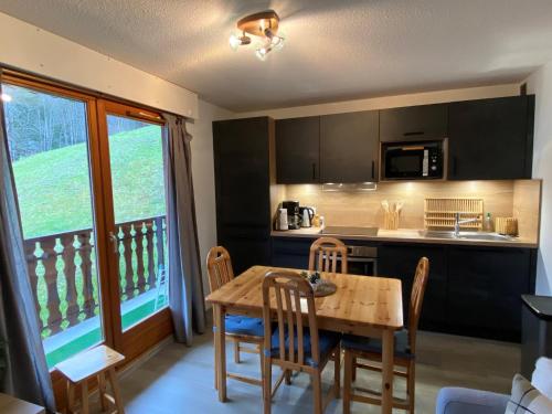 Apartment in Chatel near River
