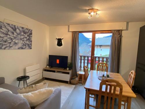 Apartment in Chatel near River