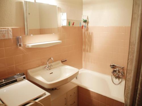 Apartment with private garage in Chatel