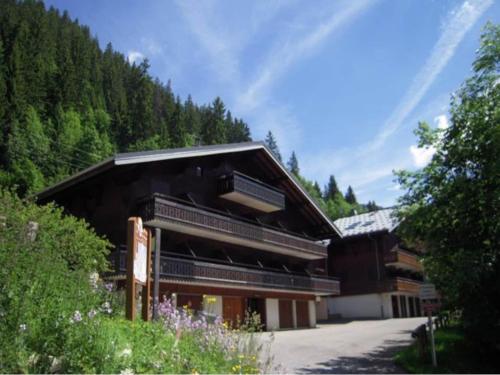 Apartment in Chatel with balcony