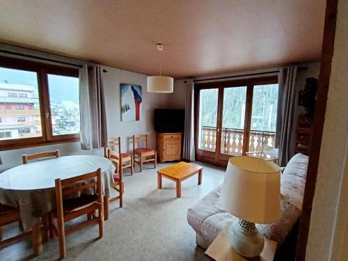 Apartment near centre Chatel with balcony
