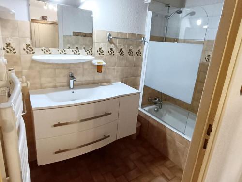 Apartment near centre Chatel with balcony