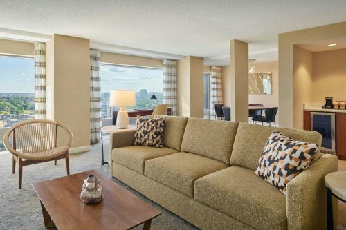 Sheraton Kansas City Hotel at Crown Center Image