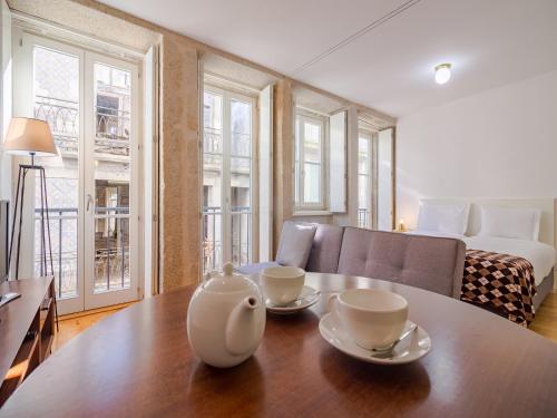 Central Porto apartment with balcony