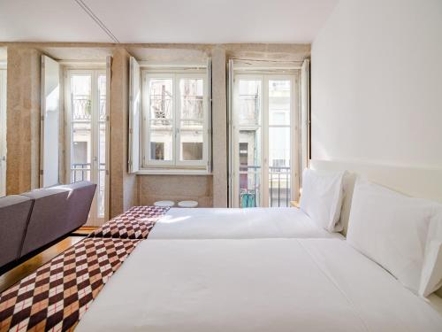 Central Porto apartment with balcony