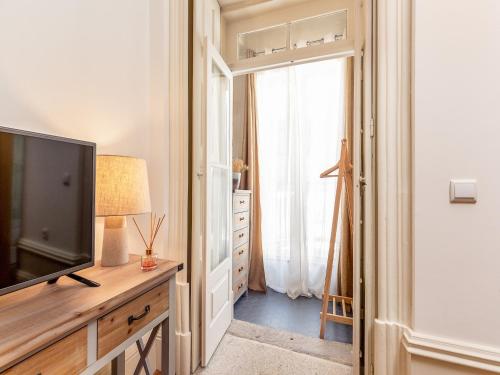 Modern Porto studio with essential amenities