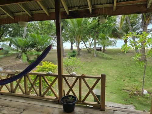 Zahrada ubytování MB Palambak Island Resort Pulau Banyak Aceh Singkil