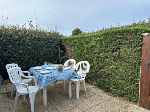 Maison 29m² avec piscine, cour et parking à Notre-Dame-de-Monts près des plages - 4 personnes - FR-1-540-209