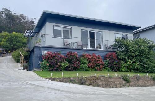 El edificio en el que está la casa vacacional