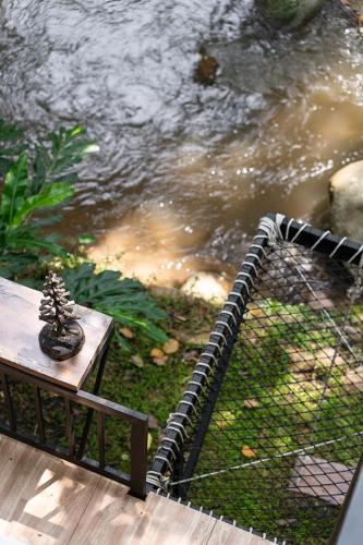 Permandangan sungai dekat dengan hotel