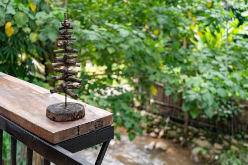 Taman di luar Inthada At Mae Kampong Chiang Mai