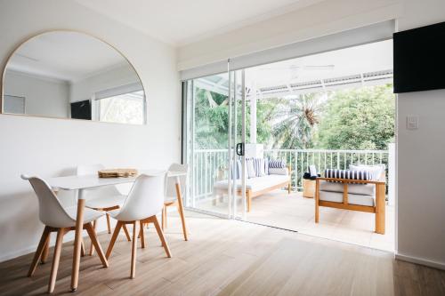 Μια τηλεόραση ή/και κέντρο ψυχαγωγίας στο Portsea 74 - Live a little