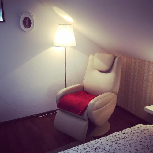 Χώρος καθιστικού στο Hotel SAMARIN Črnomelj