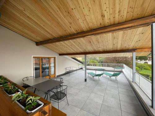 Afbeelding uit fotogalerij van The Lady of the Lake - Penthouse with Large Terrace and Lake View in Griante Cadenabbia