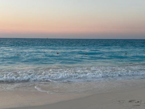 قرية بالميرا للعائلات فقط