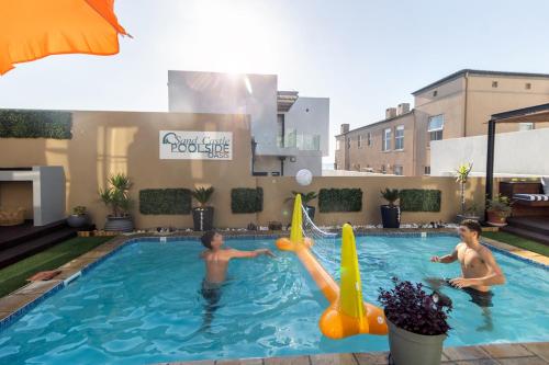Piscina di The Sandcastle Guesthouse - Melkbosstrand o nelle vicinanze
