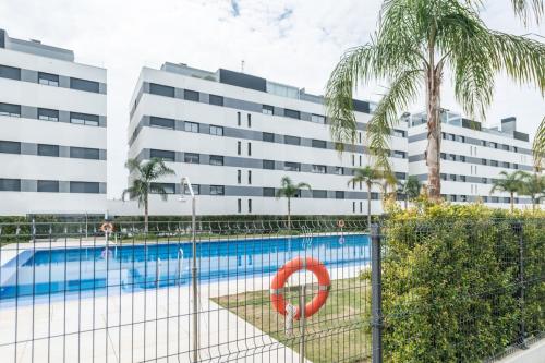 Piscina en o cerca de Beachside escape with parking and pool REMS