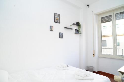 Modern and Central One-Bedroom, 10 min from Colosseum