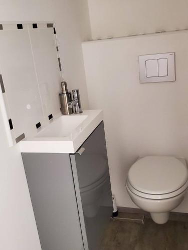 Ένα μπάνιο στο Agréable T2 50m2