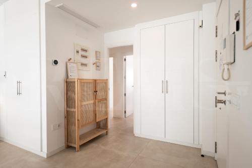 Imagen de la galería de Beachside escape with parking and pool REMS, en Torremolinos