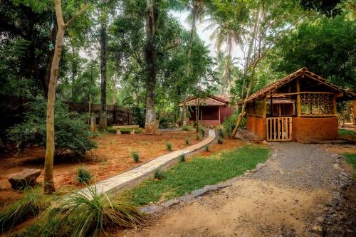 Zahrada ubytování Little Cabanas Udawalawe